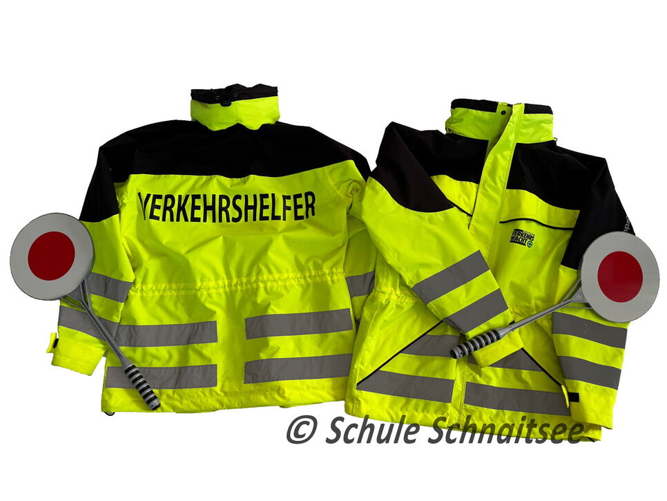 Verkehrshelfer sorgen für einen sicheren Schulweg