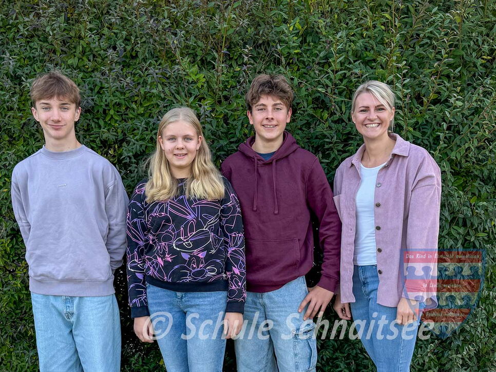 Die Schülersprecher mit der Vertrauenslehrerin